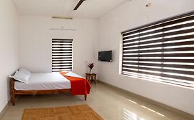 Rams Guest House Samudra-Walk To Cliff,Odayam,Black Beach Varkala